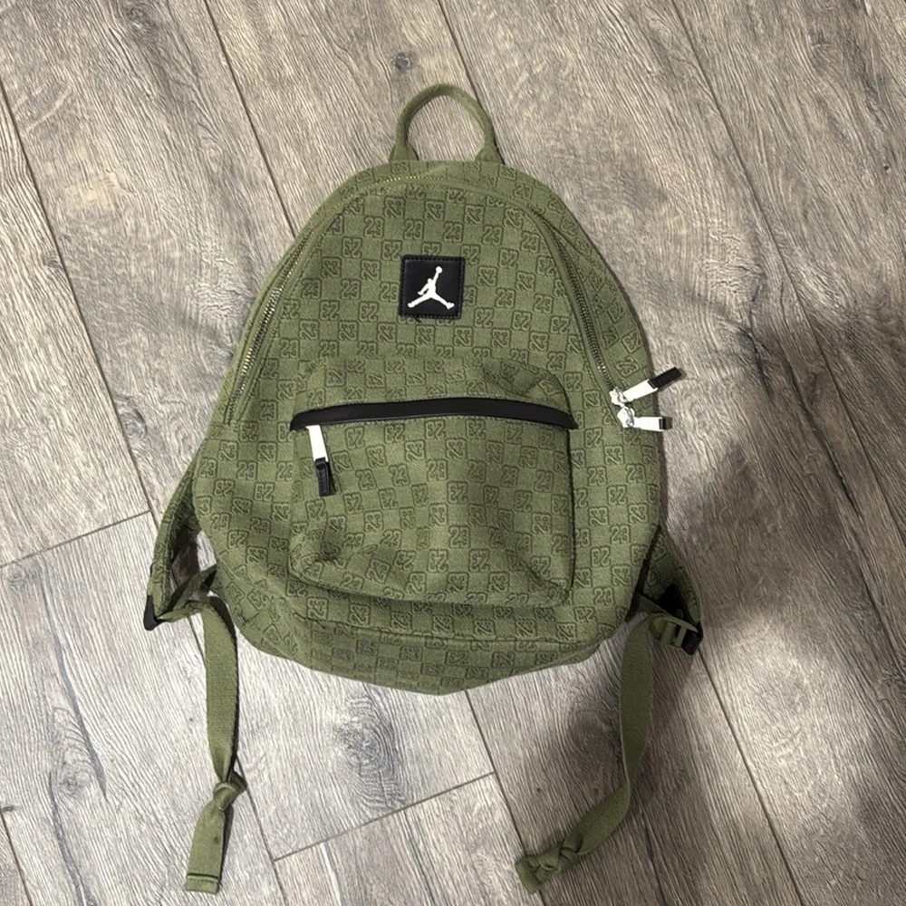 • Nike Jordan • Boys / Men’s Monogram Backpack Green